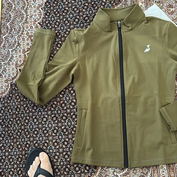 Activewear Olive Green Women's Activewear Jacket. It is better than lululemon - Picture 3 of 6